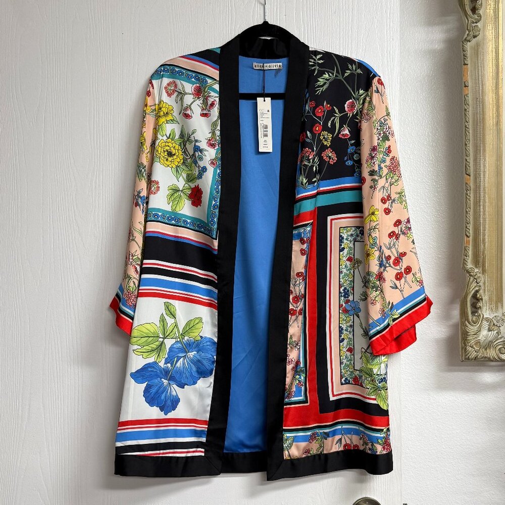 Alice & Olivia Freesia Tile Kimono